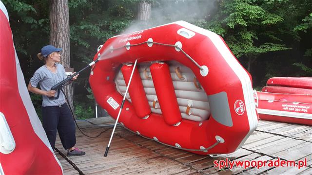 POntony i kajaki myjemy po spływie