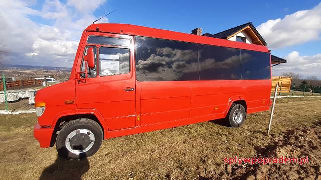 Autubus spływy Popradem w pontonach i kajakach