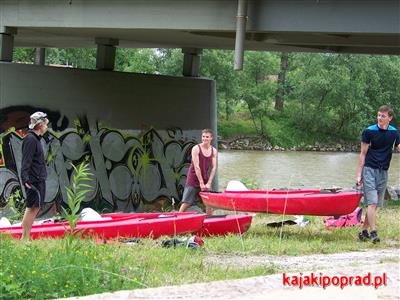Kajakiem z Żegiestowa do Sącza. Długa trasa spływu Doliną Popradu.