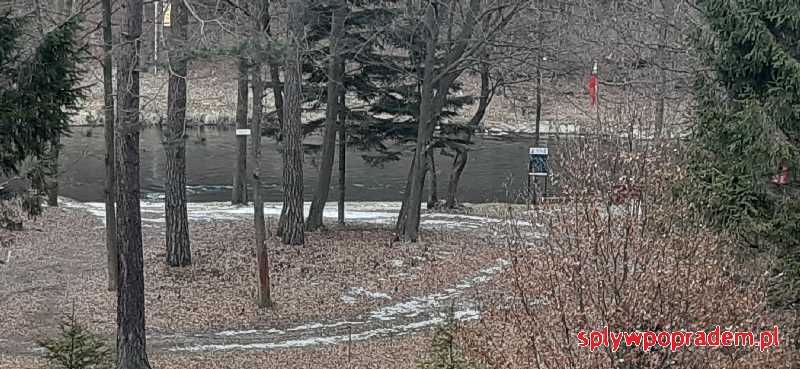 Przystań w Żegiestowie w marcu 2021