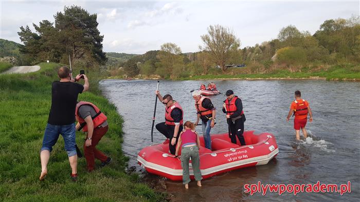 Spływ Popradem pontonami na trasie z Muszyny do Andrzejówki